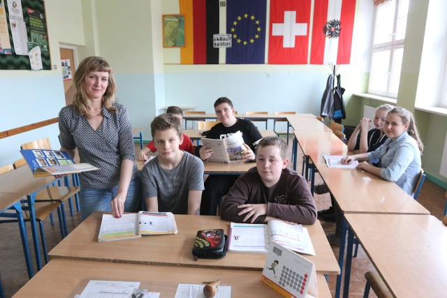 W tym roku szkolnym niemieckiego jako języka mniejszości uczy się pod kierunkiem Beaty Zgolik-Mrozek w PG nr 4 w Opolu jedna grupa uczniów. Od września zostanie utworzona nowa klasa.