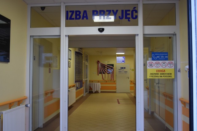 W Szpitalu Powiatowym w Więcborku rozpoczęły się szczepienia przeciwko COVID-19