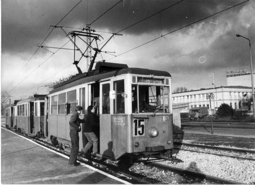 Tramwaj linii 15, który kursował z Tarnogaju do Wrozamtu