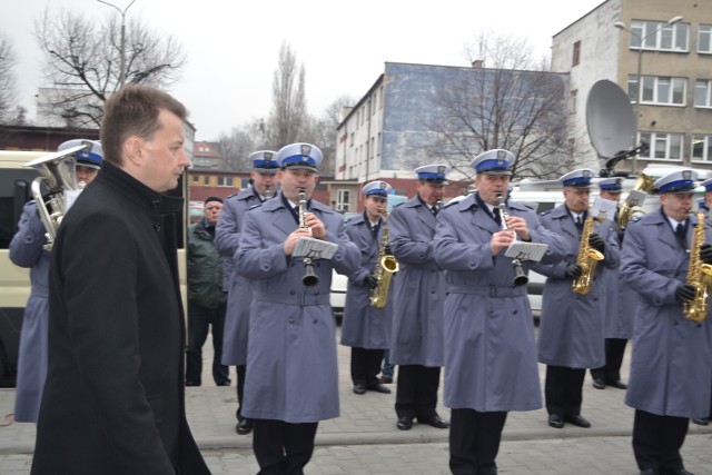 Oficjalne otwarcie komndy KMP w Rybniku. Na zdjęciach m.in. minister Błaszczak i wojewoda śląski. Władz Rybnika zaprakło, bo są z PO.