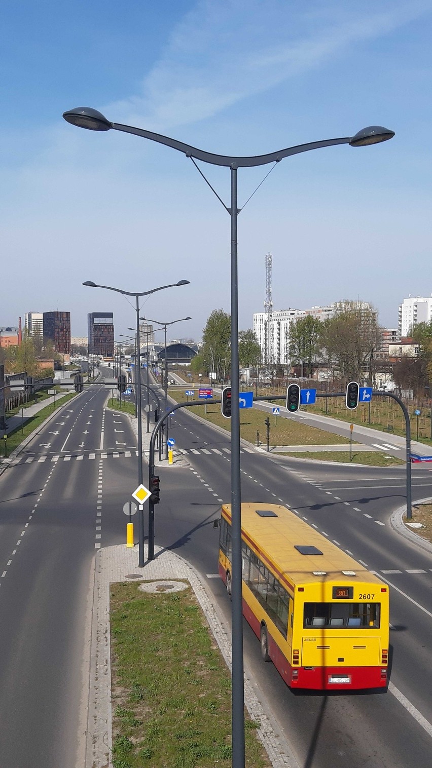 Energooszczędne latarnie na trzech łódzkich ulicach ZDJĘCIA