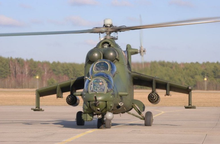 Mi-24 jest ciężką maszyną, zwaną z racji przenoszonego...