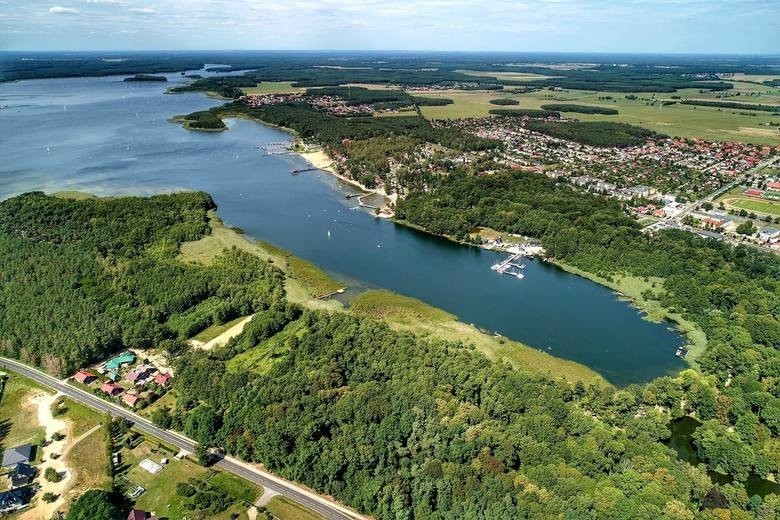 Jeziora w Lubuskiem, jak ludzie, rodzą się, starzeją i umierają. Ale my je dobijamy...