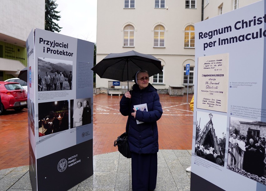 Wystawa poświęcona ks. Franciszkowi Blachnickiemu. Można ją oglądać do 21 kwietnia [ZDJĘCIA]