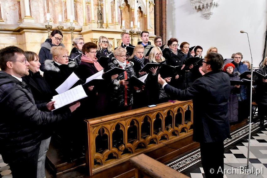 Białystok: Archidiecezja rozpoczęła Nowennę do Matki Miłosierdzia [ZDJĘCIA]