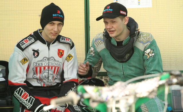17-letni Maksym Drabik (z lewej) i 18-letni Damian Dróżdż. Papiery na jazdę są.