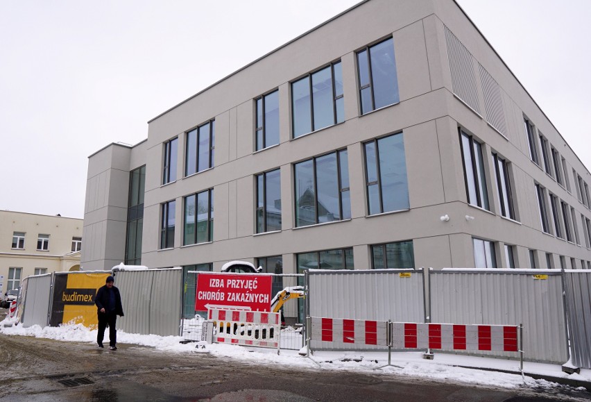 Z wizytą na budowie nowoczesnego szpitala przy ulicy Staszica. Zobacz jak wygląda postęp prac