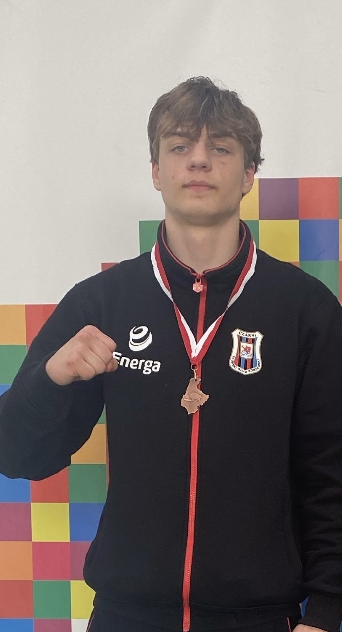 Brązowy medalista z Łomży to Mikołaj Mystkowski (75 kg)