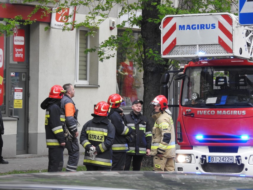 Interwencja strażaków przy ul. Malmeda spowodowała chwilowe...