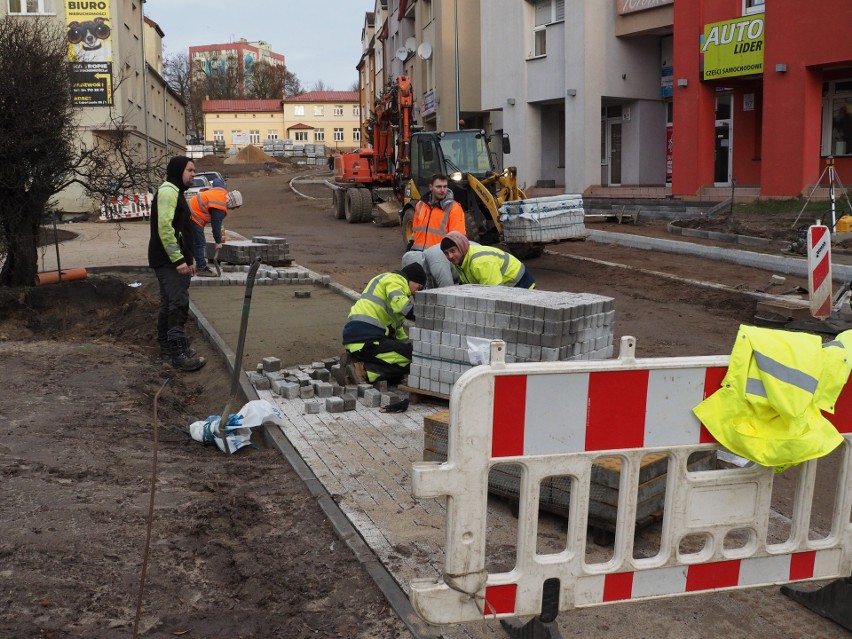 W Koszalinie trwają prace przy przebudowie ulicy Podgórnej i...