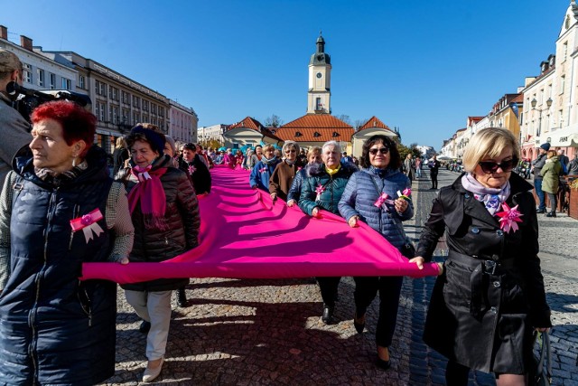 XIV Marsz Nadziei "Rak to nie wyrok" w Białymstoku (10.10.2021 r.).