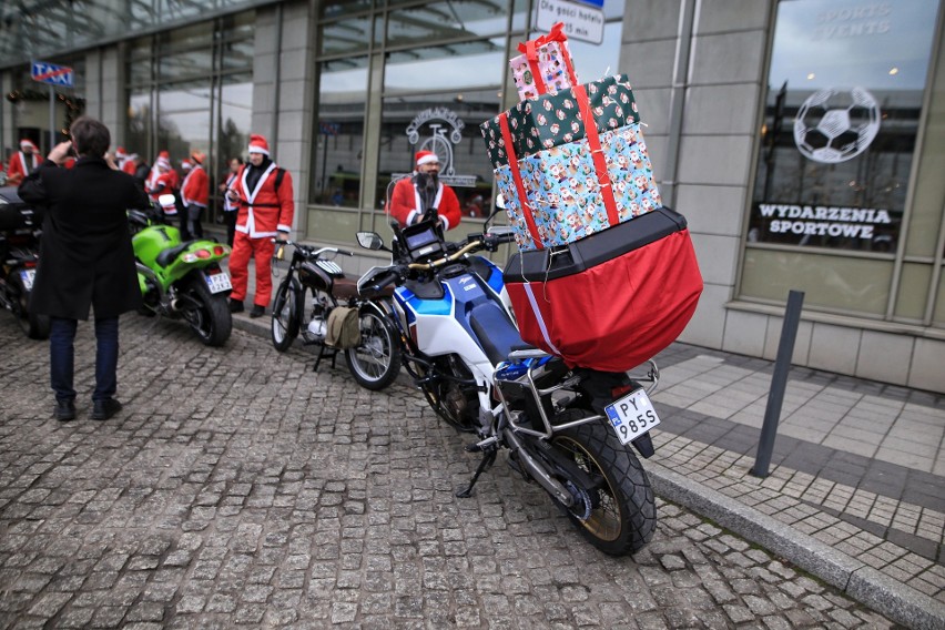 Mikołaje na motocyklach zbierali pieniądze dla chorej Sandry...