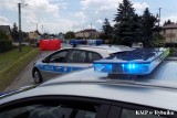 Śmiertelny wypadek motocyklisty w Świerklanach. Motocykl BMW uderzył w samochód