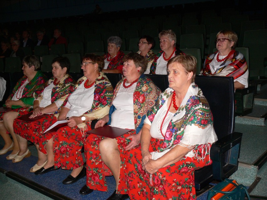 Trzeci dzień Senioriady obfitował w gry planszowe i sceniczne prezentacje   