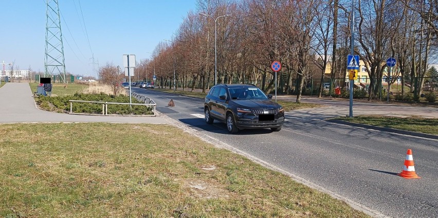 Potrącenie dwóch nastolatek na przejściu dla pieszych w Słupsku. Dziewczyny trafiły do szpitala
