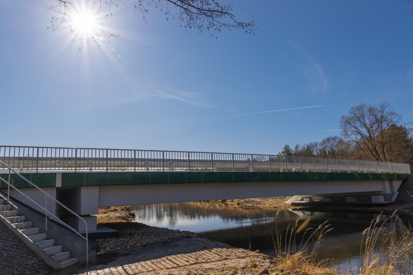 Most nad rzeką Dzdzennicą w Bydlinie po przebudowie