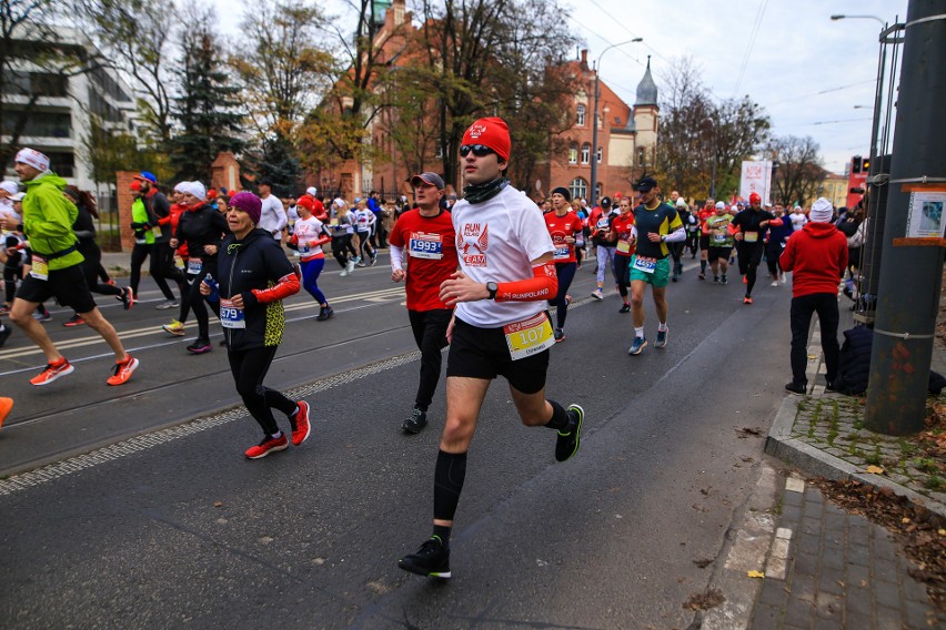 Kamil Szymaniak ukończył bieg na dystansie 10 km w świetnym...