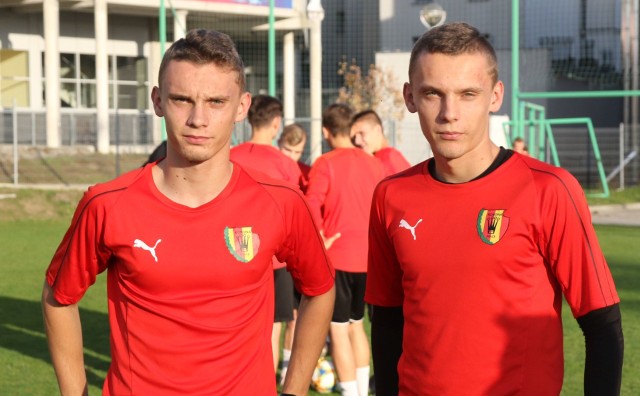 Bliźniacy Piotr i Dawid Lisowscy zapraszają na rewanżowy mecz Korony Kielce z Realem Saragossa w Młodzieżowej Lidze UEFA.