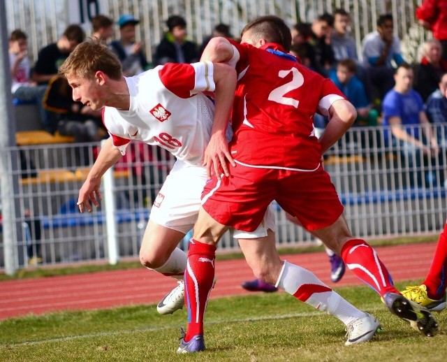 Polska - Czechy U-18 1-0 (1-0), Kędzierzyn-Koźle.Na zdjęciu Kacper Łazaj (nr 18).
