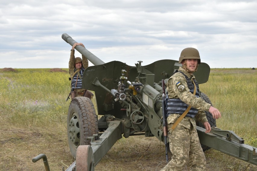 Ukraina prosi od dawna o armaty, haubice, czołgi, amunicję....