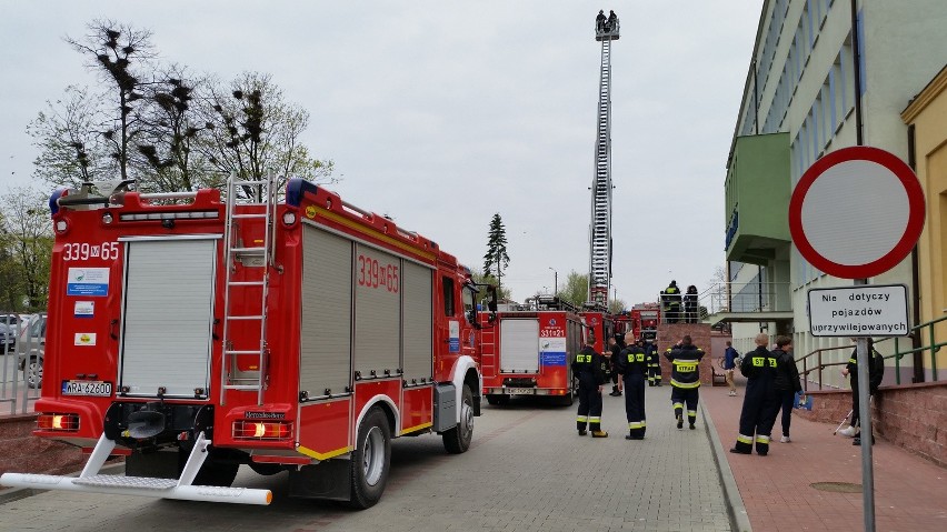 Szpital w Iłży obiektem ćwiczeń strażaków z Radomia oraz OSP z powiatu radomskiego