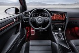 Volkswagen Golf R Touch z multimedialnym wnętrzem