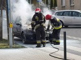 Poznań: Samochód zapalił się na skrzyżowaniu ulic Palacza i Promienistej [ZDJĘCIA]