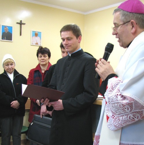 Poradnię otworzył ks. biskup Jerzy Mazur