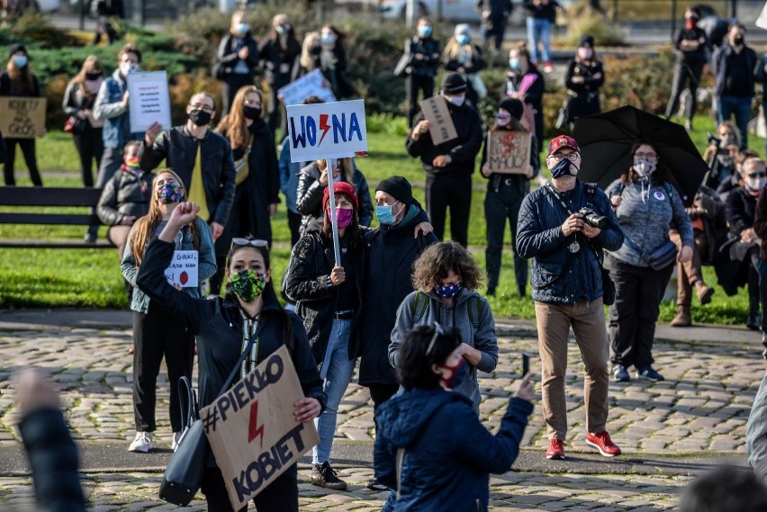 Protesty przeciwko zaostrzeniu prawa aborcyjnego odbyły się...