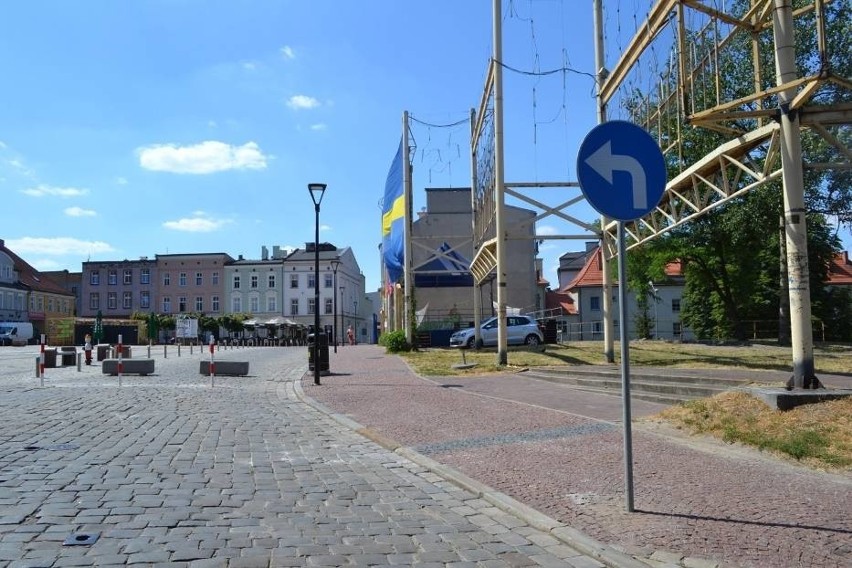 Na rynku w Mysłowicach również postawiono znaki. Nie wszyscy...