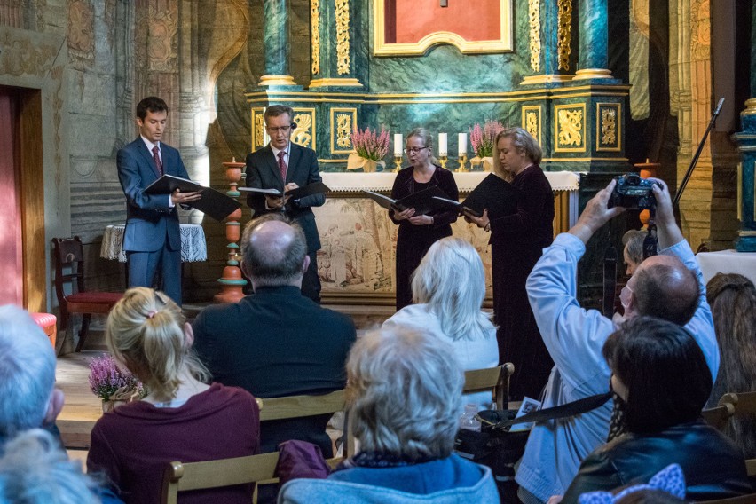 Finał cyklu „Muzyczne Kremówki" w Muzeum Wsi Radomskiej. Koncert w roku 100. rocznicy urodzin Świętego Jana Pawła II