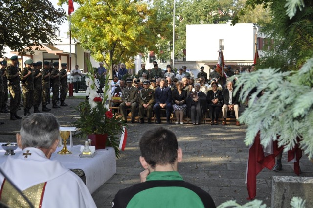 Obchody rozpoczęła msza święta, celebrowana przez tarnobrzeskich duchownych
