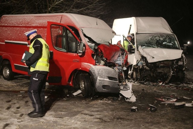 Wypadek był tragiczny. Zginął 52-letni kierowca czerwonego citroena