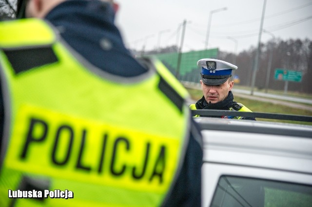 W okresie świątecznym na lubuskich drogach doszło do 11 wypadków. Policjanci skontrolowali kilka tysięcy kierowców.