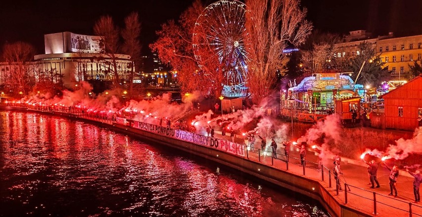 "100 rac na 100-lecie" happening pod taką nazwą...