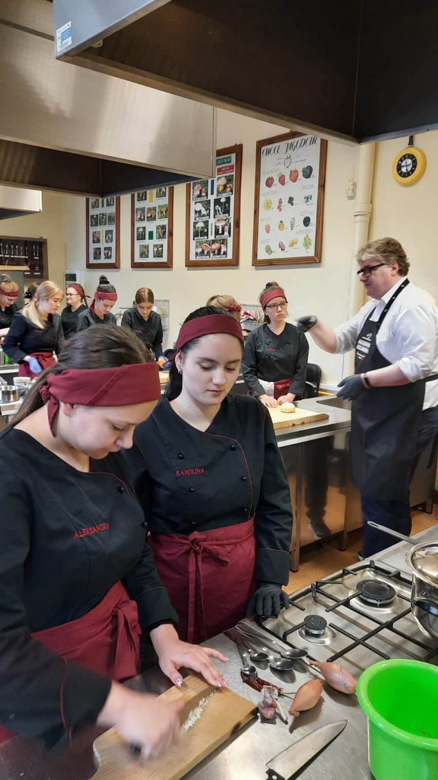 Włoskie gotowanie w gastronomiku