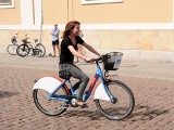 Trzy dni z rowerem miejskim w Toruniu. Uszkodzona co trzecia stacja, cztery jednoślady skradzione