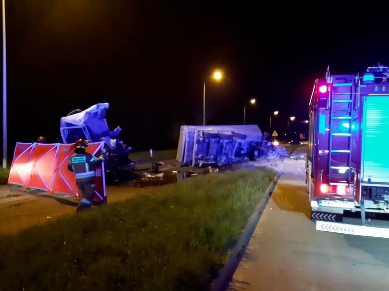 Po tragedii na obwodnicy Końskich. Nie żyje kierowca drugiej ciężarówki. To Mirosław Baran, strażak Państwowej Straży Pożarnej w Opocznie