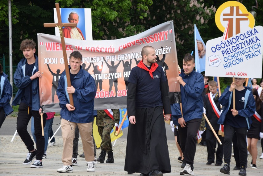 Pielgrzymka OHP na Jasnej Górze. Przybyła młodzież z różnych...