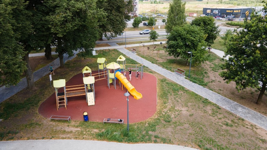 Ukończono kolejny etap prac w parku na os. Konieczki w Ełku. Są nowe fontanny i chodniki