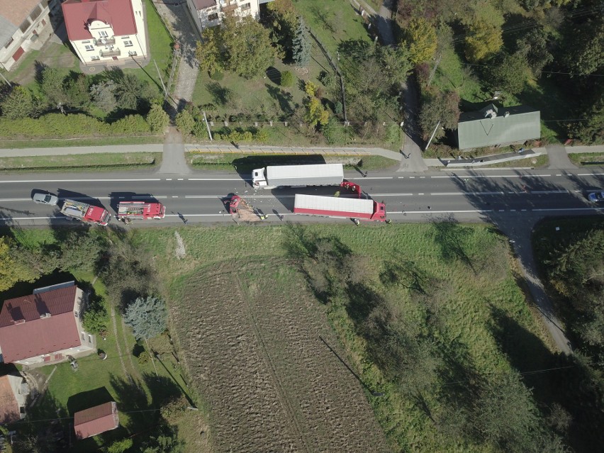 Tragiczny wypadek w Babicy. Nie żyje kierowca opla, w...