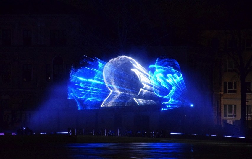 Próby oświetleniowe na placu Litewskim w Lublinie