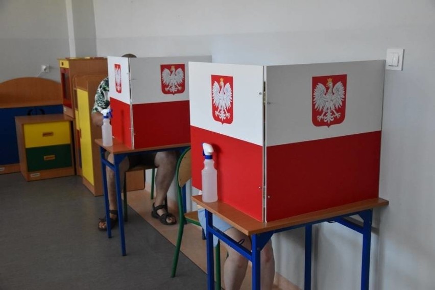 Wybory prezydenckie 28.06.2020 r. Kolejki do lokali wyborczych w Wejherowie