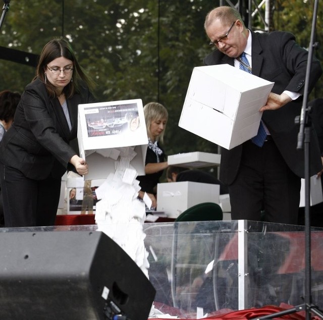 Podczas uroczystych obchodów 140-lecia PBS-u wylosowano cenne nagrody w konkursie „Fiaty za lokaty”. Fot. Dariusz Danek