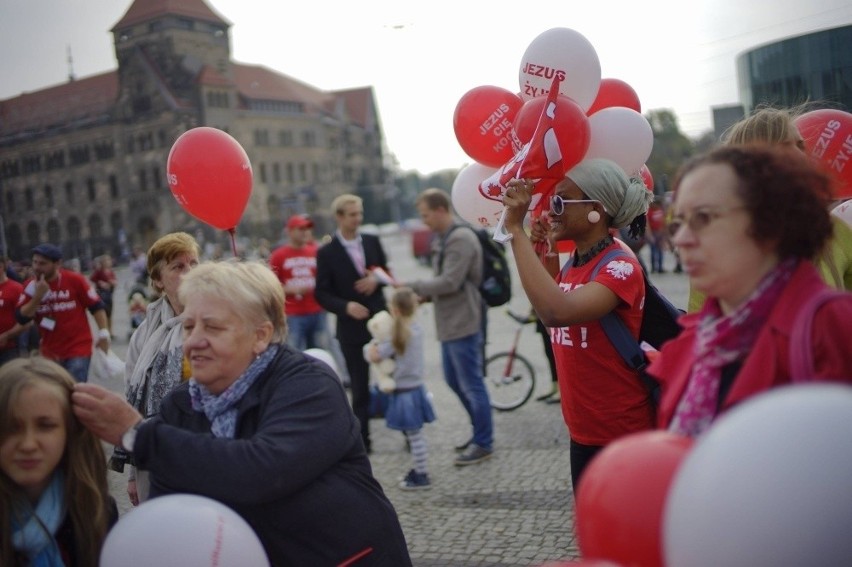 Przez Poznań przeszedł Marsz dla Jezusa [ZDJĘCIA]