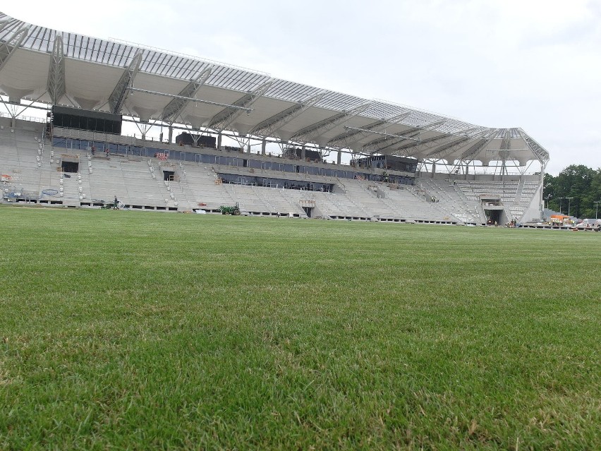 Budowa stadionu ŁKS. Jest już murawa na obiekcie przy al. Unii [ZDJĘCIA]