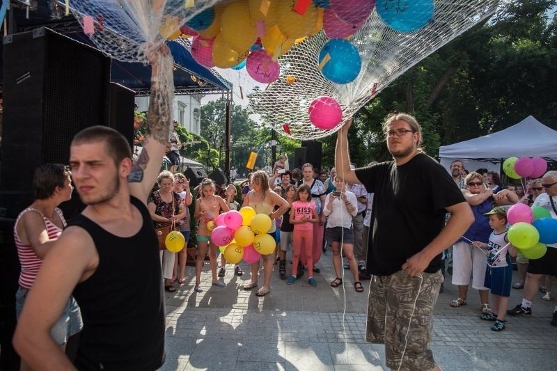 Urodziny Łodzi 2014. 2 tysiące balonów z życzeniami od łodzian [zdjęcia]