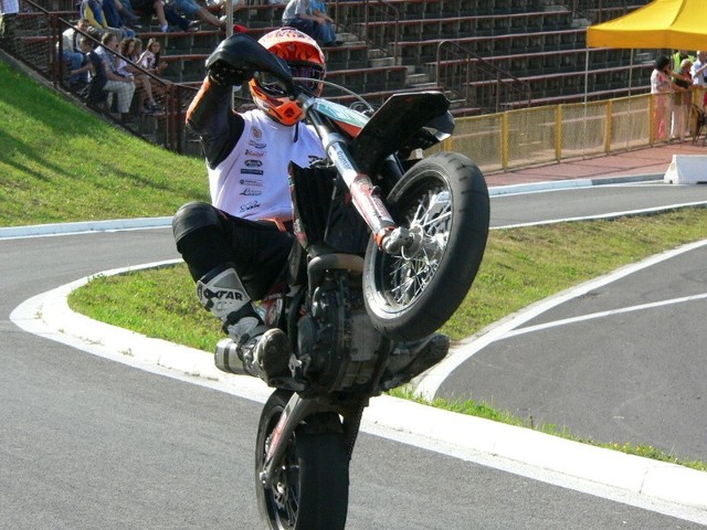 Karol Mochocki z Radomskiego Towarzystwa Motocyklowego przybliżył się do wywalczenia kolejnego tytułu mistrza Polski