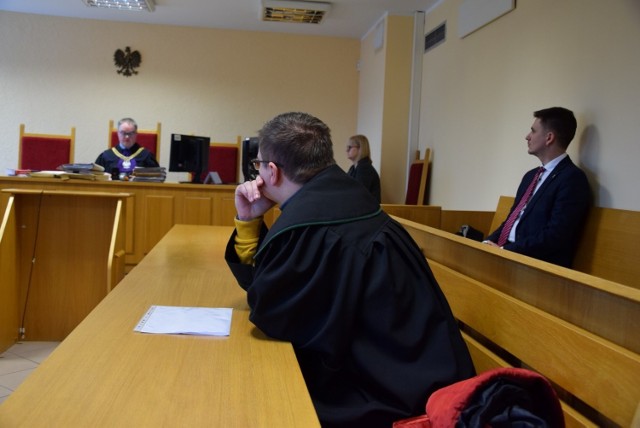 Proces burmistrza Debrzna Wojciecha Kallasa toczył się przed Sądem Rejonowym w Złotowie