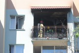 Pożar mieszkania przy ul. Rogowskiej na Nowym Dworze we Wrocławiu. Spłonął balkon